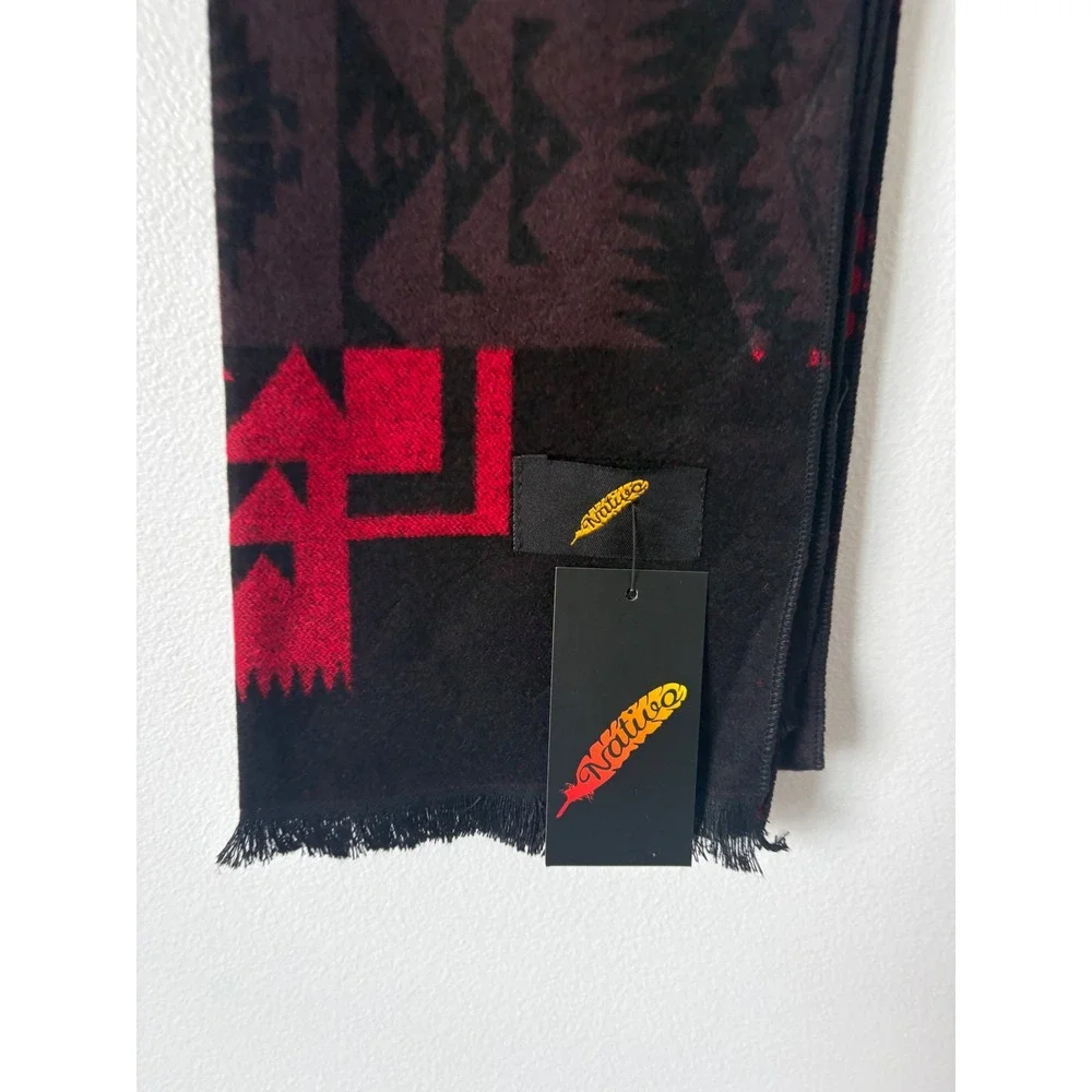 Nativo Soft Scarf – Native Pattern – NWT - Picture 2 of 3